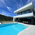 Nieuwbouw Villa Met Zwembad En Lounge