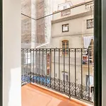 Cozy Apartment With Balcony Sqm