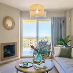 Calahonda Royale Seaview Suite - Happy Rentals