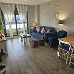 Excellent Location- Beach, Pool, Telework, 2 Bikes, Parking & Wifi Gratis At 