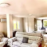Casa Las Emilias En La Canada