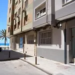 Paseo Maritimo - Apartamento A Estrenar, A Pie De Playa, Con 2 Banos