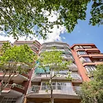 Sweett - Gaudi Avenue