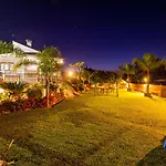 Cubo'S Villa Esmeralda