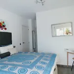 Torreguadiaro Villa - 2 Mins Walk From The Bars And Restaurants