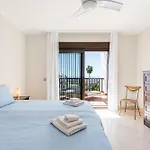 Incredible Apartment With Sea Views And Balcony
