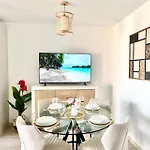 Beachside Apartment - Calahonda Beach