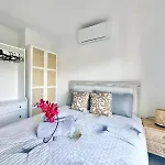 Beachside Apartment - Calahonda Beach