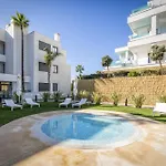 Vivi Homes - Olivera Pool, Sauna, Gym, Terrace & Sea View
