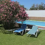 Villa Leon
