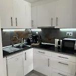 2Nda Linea Con Piscina En Miami Platja