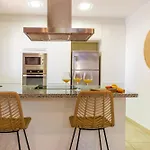 Novedad!! Chalet En Centro Encuestre Met