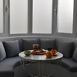 Komodo Marbella House - Bright Beachfront Duplex With Parking, Pool & Gym