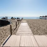 Malagasuite Fuengirola Beach & Sun
