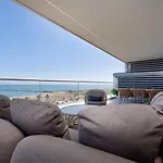 Luxury Beach Front 2 Bed Apartment In Malaga Towers
