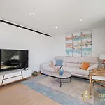 Luxury Flat In Higueron West