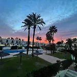 Casa Brisa Vera Costa Con Piscina Abierta Todo El Ano