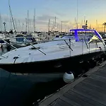 Marbella Beachfront Edificio Mayoral Primera Linea De Playa Y Centro Ciudad Con Barco Opcional