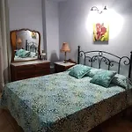 Apartamento Con Terraza A Pocos Metros Del Mar