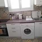 1 Casual Apartments