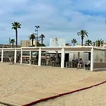 Apartment 424 Next To The Beach In The Sun, Dmsii Building.