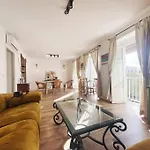 Catedral - Apartamento De 2 Habitaciones Con Balcon