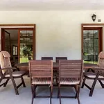 El Jardin De Maite Con Piscina By Kabia Gestion