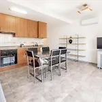 Cozy Apartment In Moncofa With Kitchenette