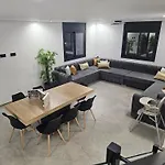 Villa Con Toque Lujoso