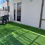 Casa Con Piscina Privada, Cerca De La Playa Y Aire Acondicionado