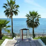 Apartamento Primera Linea De Playa Calahonda Mijas