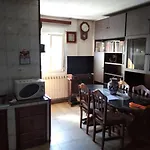 Casa Entera Con Terraza Interior Silla