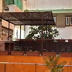 Apartamento Con Encanto, Patio Y Piscina