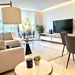 Coastal Living At Royal Banus