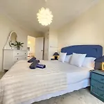 Sea Views Apartment In Marbesa