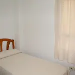 Apartamento Con A/C, 2 Dormitorios Y Terraza En Gandia, Cerca De Comercios Y Playa - Es-314-20