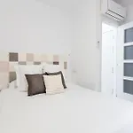Santa Lucia - 1 Bedroom Apartment In The Heart Of The City Centre