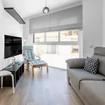 Wintowinrentals Charming Apartament & New Building, Close Beach