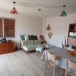 Dpto Minimalista Acogedor