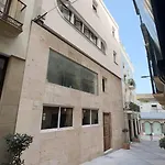 Hawkins Costa 3A