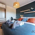 Tranquil 2 Bed 2 Bath Retreat, Pool, Parking