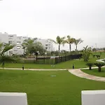 2 Bedroom Cozy Apartment In Roldan
