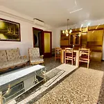 Big One Apartment Rrr By Hlclub Agency