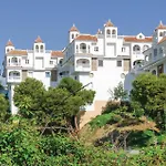 Nice Apartment In Mezquitilla With Kitchenette