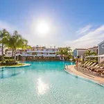 Nice Apartment In Estepona With Wifi