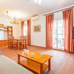 Beautiful Apartment In Alcaucin With Wifi