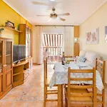Exclusive Apartment 50M From The Sea