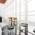 Lux 3 Bed 2 Bath Near Park, Metro, Museums In Born