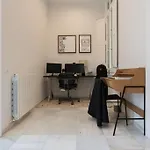 Lux 3 Bed 2 Bath Near Park, Metro, Museums In Born