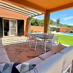 Chalet Junto A La Playa Con Piscina Privada, La Brena